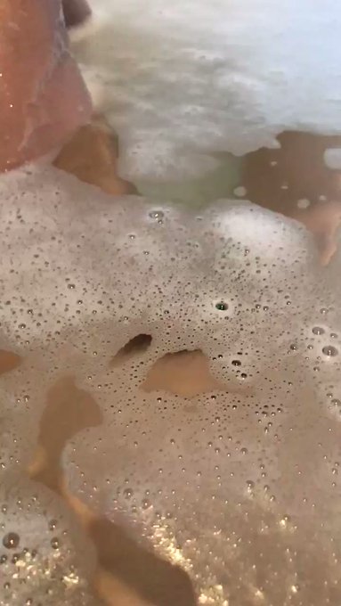 Blessing your feed with a slow motion bath bush🥰 You&rsquo;re welcome.  https://t.co/CVNUPTrPXh  https://t<a href="/tag/mvsales"class="tags"><span>#mvsales</span></a>