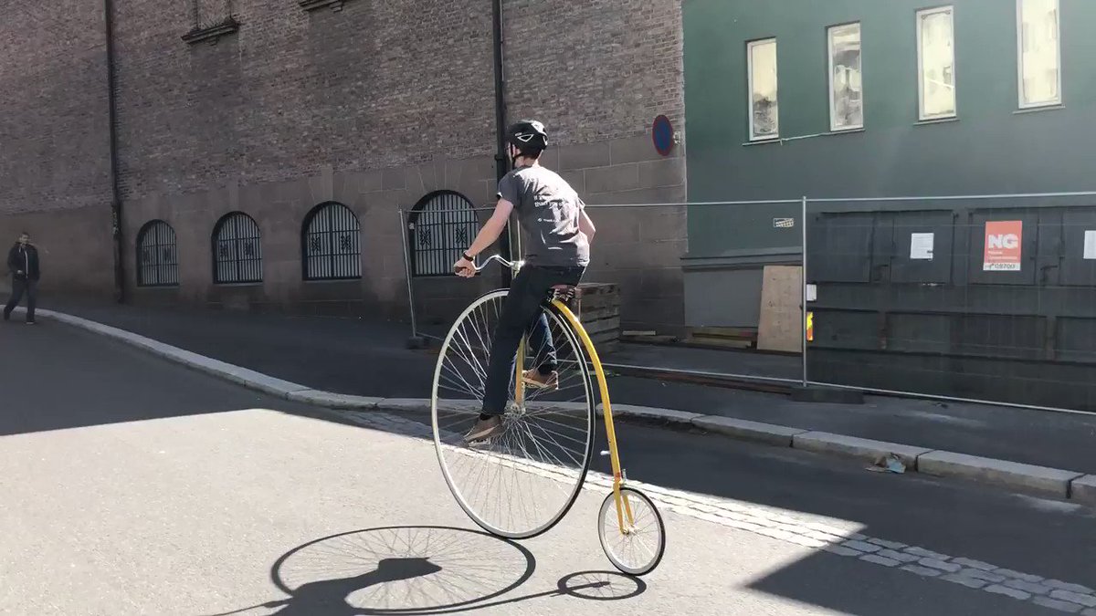 I went out biking with my co-worker @ruari today. Such a nice bike, I had to make a video.
It ended up being my most costly bike trip ever, as I dropped my phone and cracked the screen 😢
Lesson being: Don't bike & film simultaneously.
Still a very nice bike! https://t.co/bsace69jtg