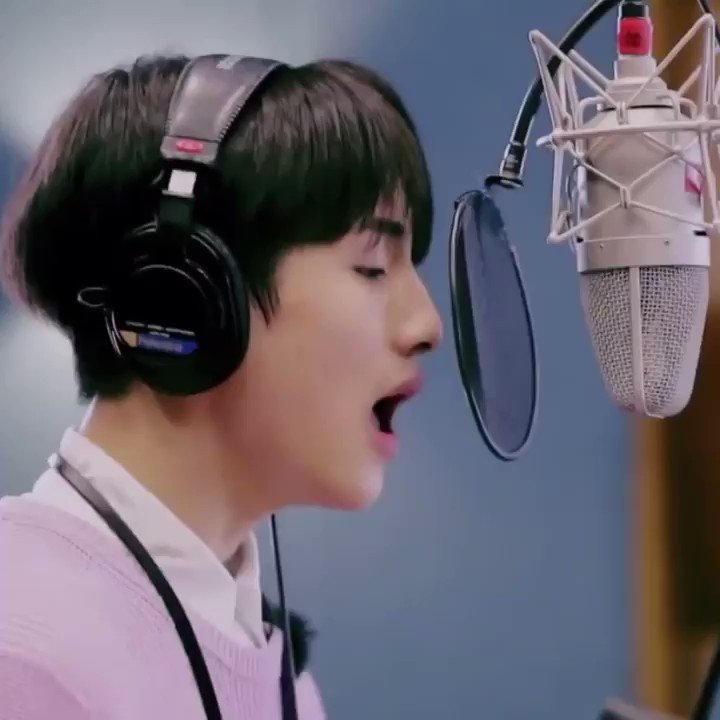 ً (@dscxuxi) on Twitter photo 2020-07-12 00:42:18 winwin main vocalist i think winwin main vocalist i think