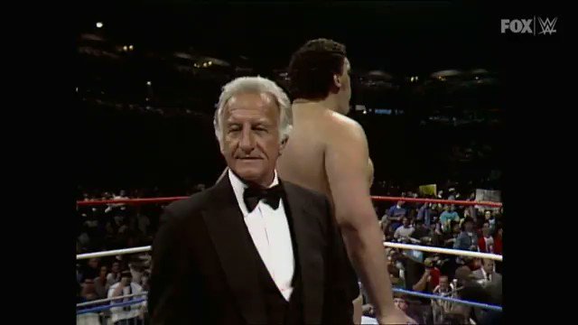 Awful Announcing on X: Bob Uecker, #WrestleMania3 ring announcer for the  Hulk Hogan-Andre the Giant match 🎤  / X