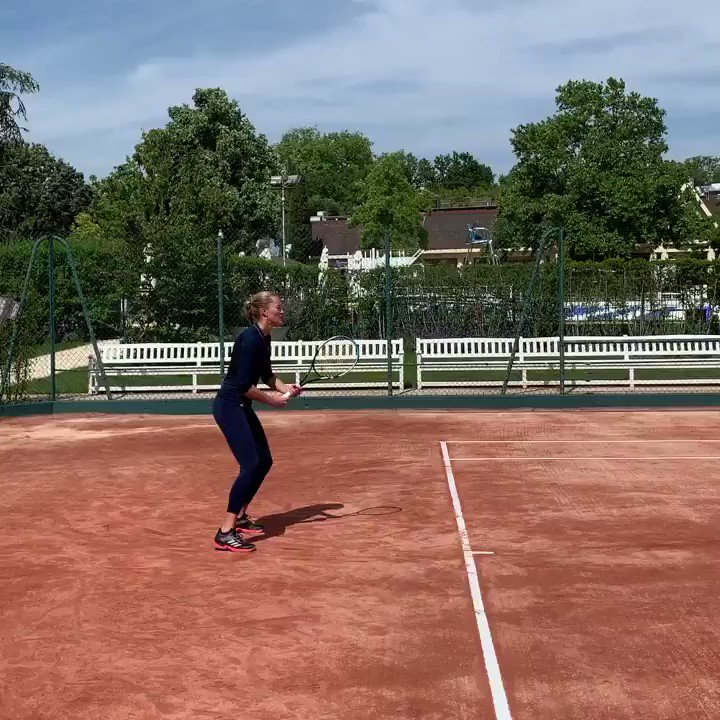 Kristina Mladenovic @KikiMladenovic