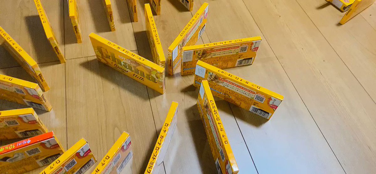 「ガーナミルクチョコレート」で、ドミノ倒し！！