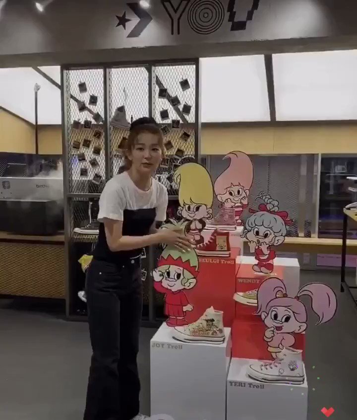 red velvet converse trolls