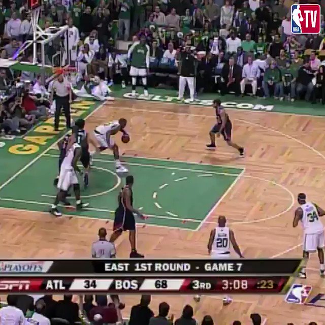 Legendary Kevin Garnett moment, happy bday KG! 