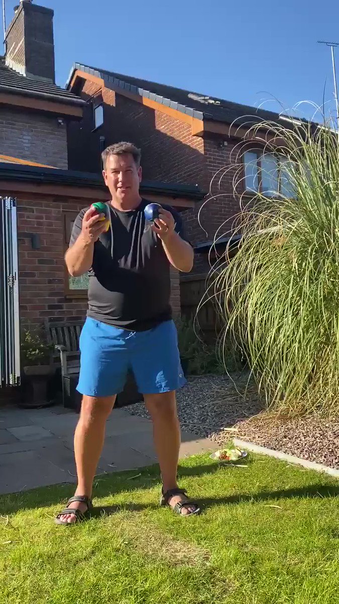 I taught myself to juggle during o’level revision...now using lockdown as an opportunity to have another go & progress to using Hurricane’s balls! Listen for the real skills next door, with my neighbour’s kid doing her trumpet practice #MySkills #shareyourskillspic.twitter.com/BJYSDwGfUF