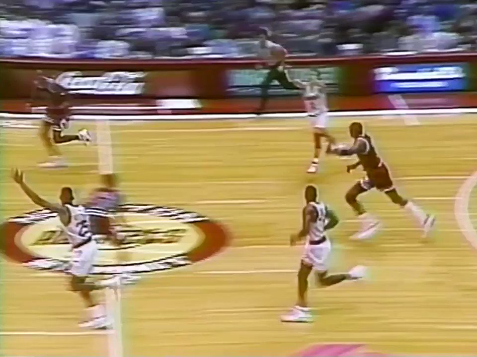 Still can t believe Robert Horry pulled this off in a game Happy Birthday Big Shot Bob!
Via 