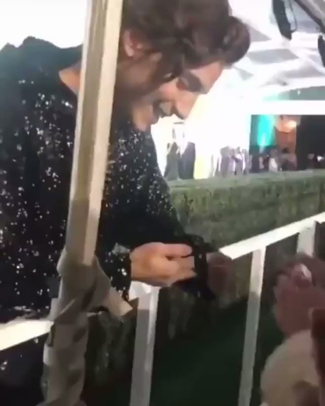 musetta - timothée chalamet daily (@Musetta_May) on Twitter photo 2020-05-22 13:39:55 that one time when a fan gave timothée the “treat people with kindness” bracelet and he proudly wore it 🥺 that one time when a fan gave timothée the “treat people with kindness” bracelet and he proudly wore it 🥺