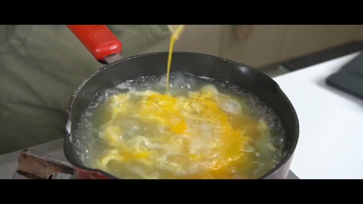 リュウジ 料理のおにいさんバズレシピ A Twitter 二日酔いや食欲の無いときに さっぱりしてするする食べられるうどんです 塩親子うどん 醤油を使わず出汁で仕上げた上品なうどんに卵のコクと鶏の旨味を乗せました 食べると思わず ホッ っとする 絶品うどん リュウジ 料理のおにいさんバズレシピ A Twitter 二日酔いや食欲の無いときに さっぱりしてするする食べられるうどんです 塩親子うどん 醤油を使わず出汁で仕上げた上品なうどんに卵のコクと鶏の旨味を乗せました 食べると思わず ホッ っとする 絶品うどん