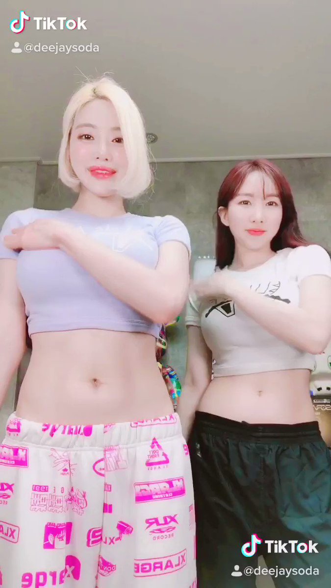 djsoda on X: TikTok Exercise💪🏻💪🏻 t.cowfbLQrnuBB  X