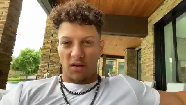 Patrick mahomes sale black necklace