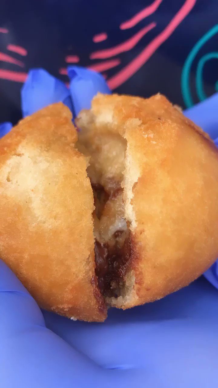 Yoyo’s Burgers (YoyosBurger) / Twitter