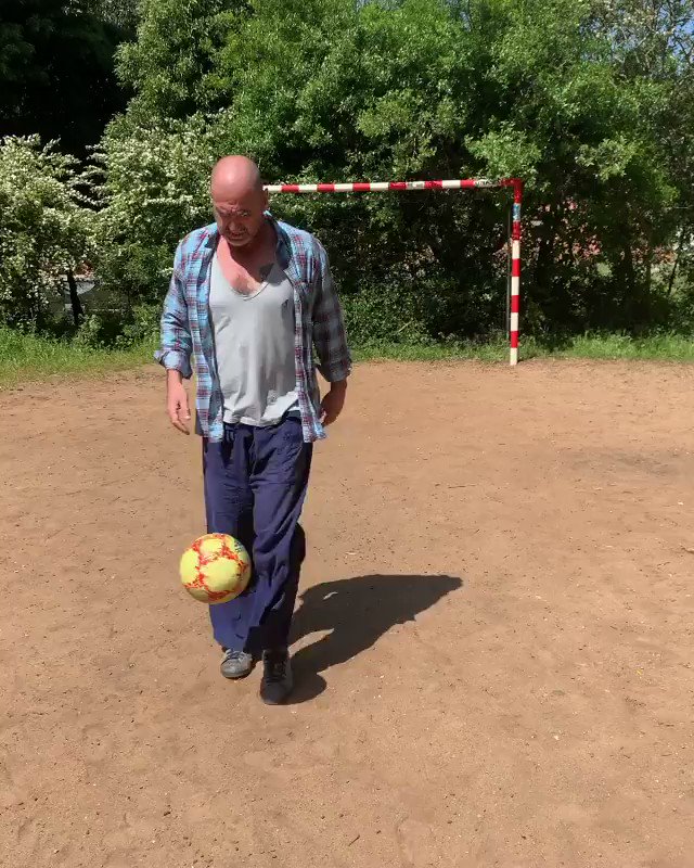 Happy birthday Eric Cantona 54 years old and still got it [ instagram/ericcantona] 