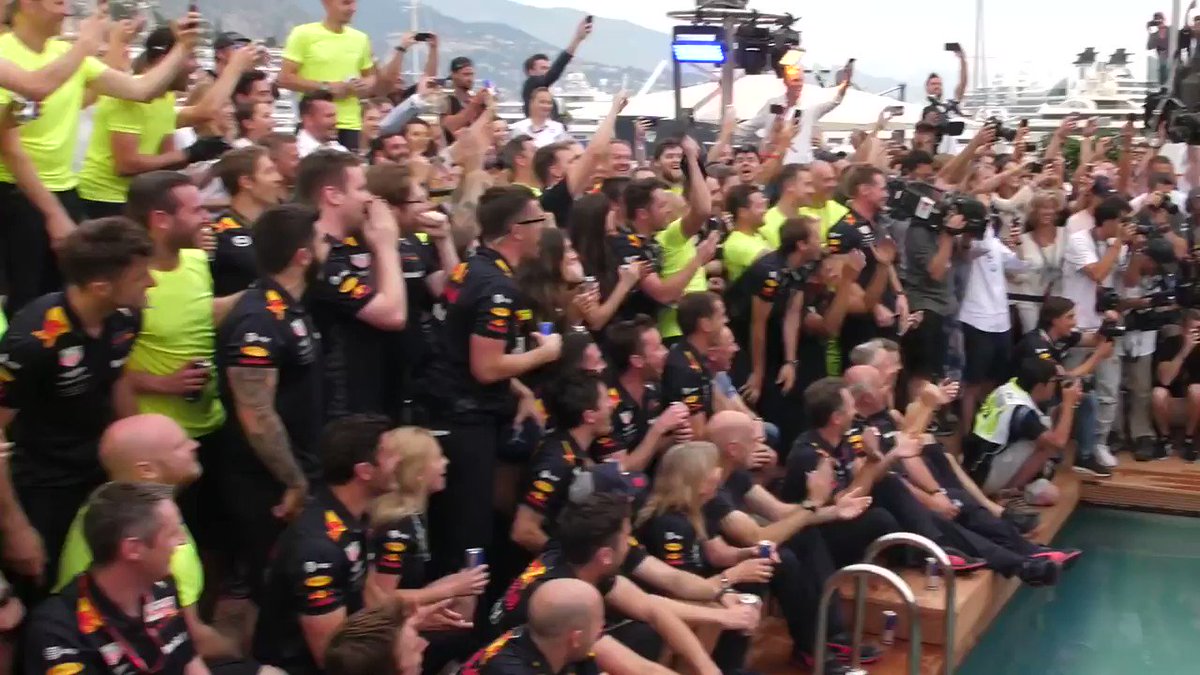 ๐๏ธ That closes out a weekend of racing at Monaco! ๐๏ธ
๐ฆ Timeless celebration by @danielricciardo and @redbullracing. https://t.co/4bGPyLFAVv