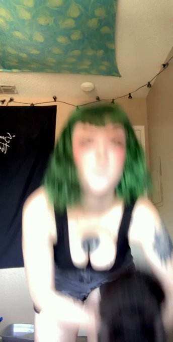 Grimm’s pics and videos