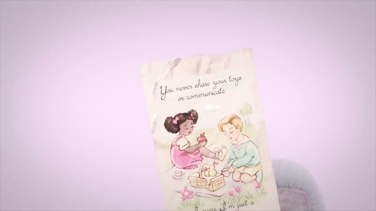 ๐ Playdate lyric video out now!๐ Go watch these lil stuffed animals and keep streaming the song๐ sending love & light๐ #streamplaydate https://t.co/ncJ7bWI7D0 https://t.co/oGo6Kd903Y