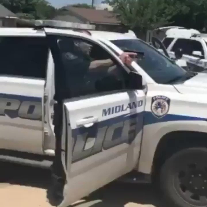 What is going on ....... share this video !!!!