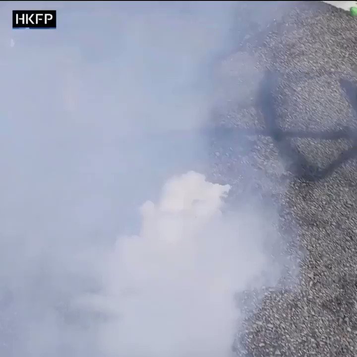 kylie⁷ (@jjkisbabie) on Twitter photo 2020-05-31 23:38:40 i’m from hong kong and protesters here have some of the smartest tactics when fighting with our own police brutality. Here is an example of how they put out tear gas. I’ll share more if y’all need i’m from hong kong and protesters here have some of the smartest tactics when fighting with our own police brutality. Here is an example of how they put out tear gas. I’ll share more if y’all need