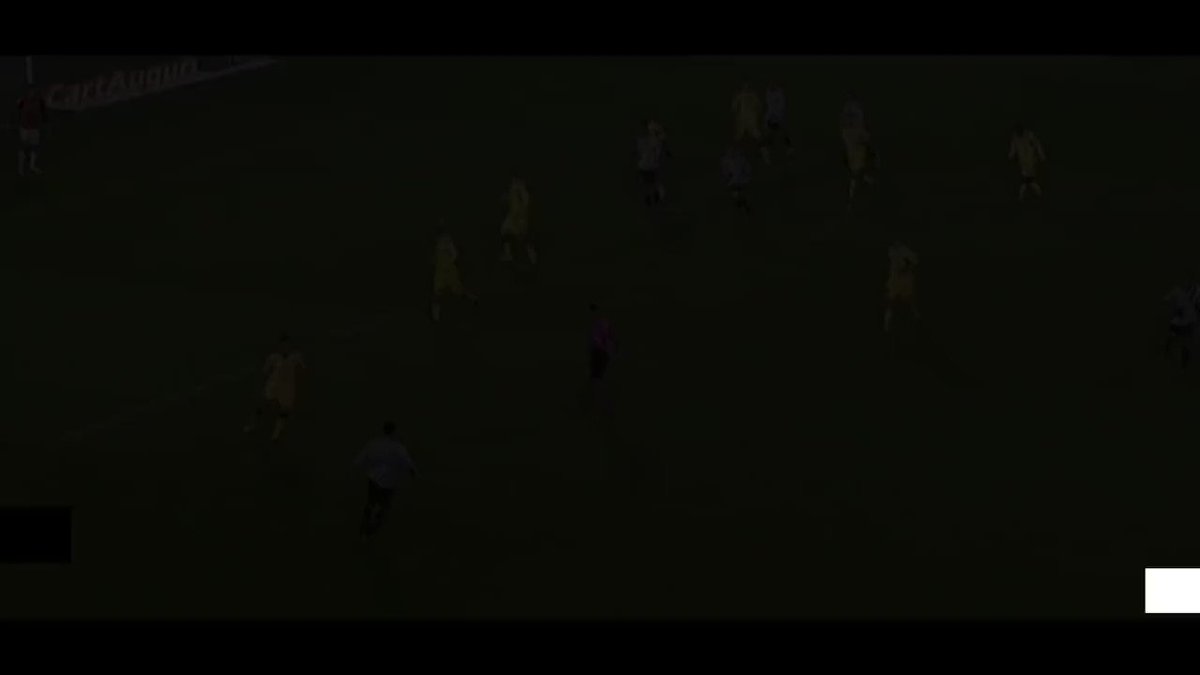 セリエが再開するまでユーヴェの思い出のシーンを毎日1シーンずつ貼って行く 35日目
🆚ウディネーゼで決めたグロッソの加入後初ゴール。カセレスが決勝弾をお膳立て。両SBの活躍で勝ち点3獲得😉
#FabioGrosso #Grosso #JuveUdinese #unricordoalgiorno https://t.co/HvJuVwQqfO