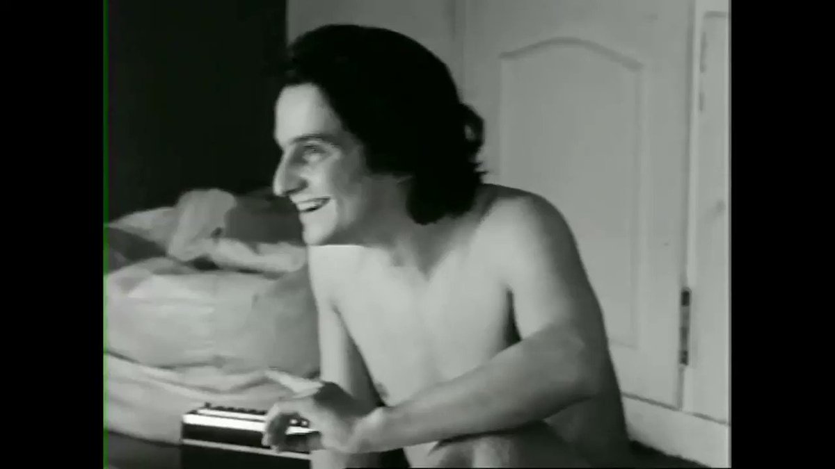 Il n'y a plus de fortifications
Mais y aura toujours des chansons
Joyeux anniversaire #JeanPierreLeaud (Paris, 28 mai 1944)
* La maman et la putain (1973) / Jean Eustache https://t.co/mnVAQaNnae