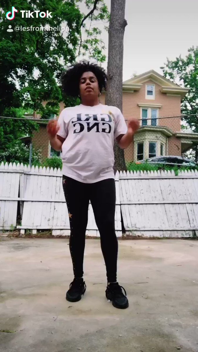 Les π» (@lesfromthelion) on Twitter photo 2020-05-29 02:32:44 Watch the whole vid for a surprise π₯° Watch the whole vid for a surprise π₯°