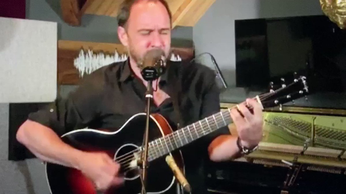 Watching tonight’s #PayItForwardLive with @davematthewsbnd? You can send money to support a small business or individual directly if you know their PayPal or @Venmo handle.