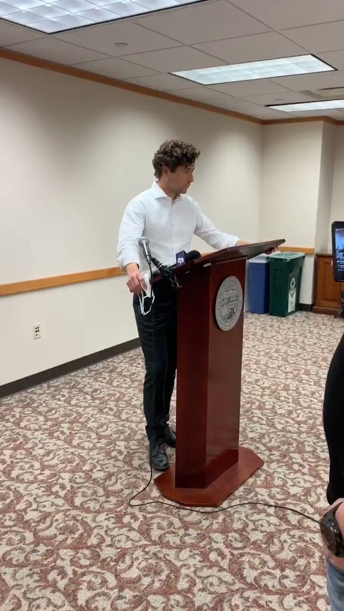 @ByLizSawyer's photo on Mayor Frey