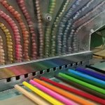 色鉛筆工場･虹色がとても可愛い!