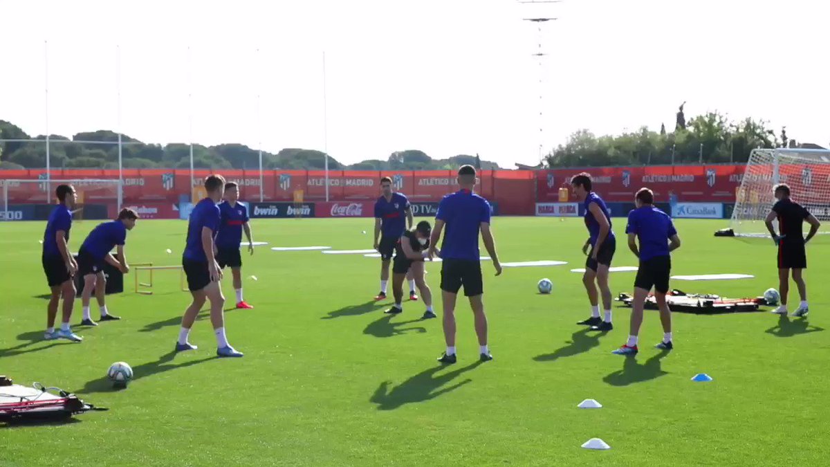 Head 🆙💥⚽️ #FelizViernes #Training ✔️ https://t.co/5MYunzoqmT