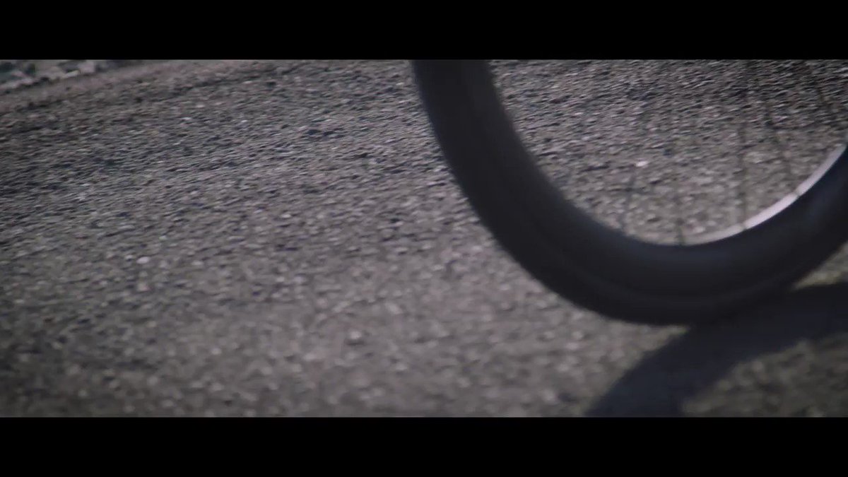Zipp’s new 303 Firecrest Tubeless Disc brake wheelset is for those who know greater efficiency = greater speed. The payoff is a smoother, faster ride thanks to new TSE™ Technology (Total System Efficiency). #ZippSpeed #MakingYouFaster https://t.co/jMJA4oNl9j