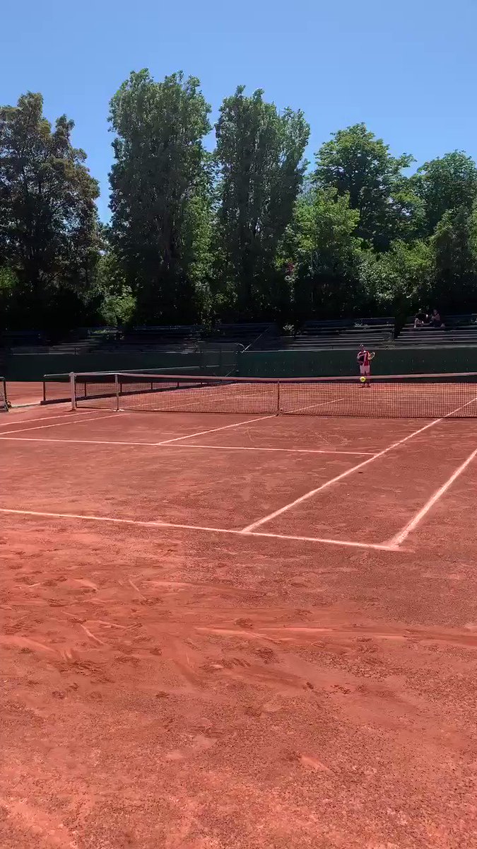 Kristina Mladenovic @KikiMladenovic