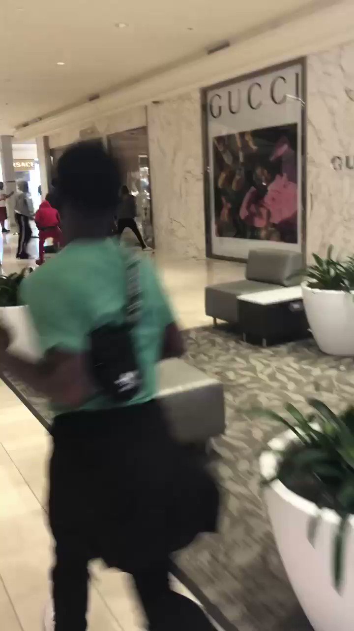 The_Real_Fly on X: PROTESTERS TRYING TO LOOT GUCCI STORE PHIPPS MALL IN  ATLANTA  / X