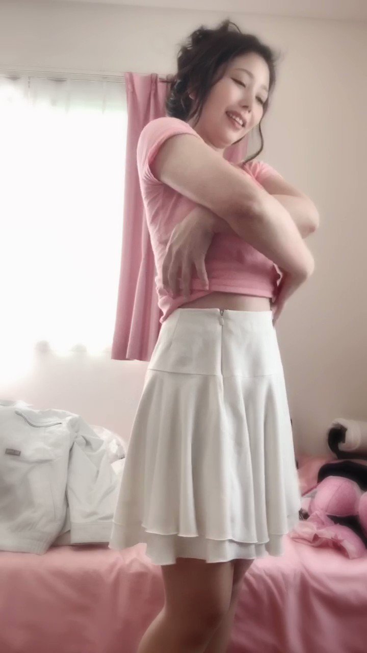 熟女　着替え画像  / X