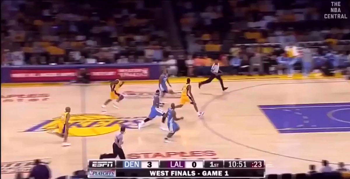 Melo and Kobe exchanging buckets in the 2009 WCF π₯
Melo finished with 39-6-4
Kobe finished with 40-6-4 https://t.co/FxzLzRfYqn