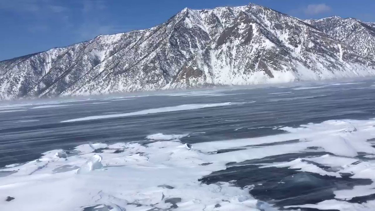 En février, j’ai traversé le lac BAÏKAL gelé, Sibérie, Russie.🇷🇺
#baikal #siberie #siberia #Russie #Russia #expedition #frozenlake #heavywind #ice #february2020 https://t.co/6G9Vp3IiPG