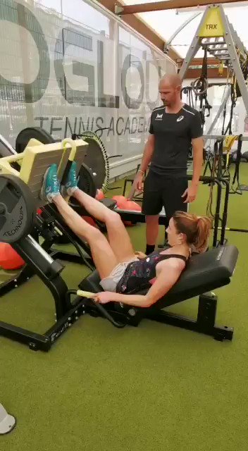 Alize Cornet @alizecornet