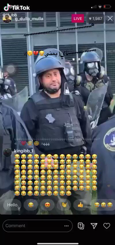 اليرموك (@MaRay3xE1zVwARh) on Twitter photo 2020-06-02 00:13:22 احد الاشخاص وجد شرطي من اصول يمنية خلال المظاهرات 😂. احد الاشخاص وجد شرطي من اصول يمنية خلال المظاهرات 😂.