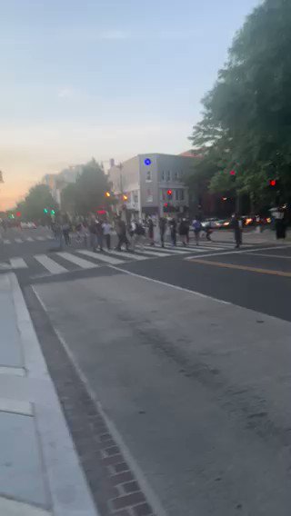 At 14th & Rhode Island NW in Washington, DC, @Reuters reporter @JonathanLanday attacked (as witnessed by @achkhikvadze of @VOANews Georgian language service). https://t.co/4awKKLwS5F