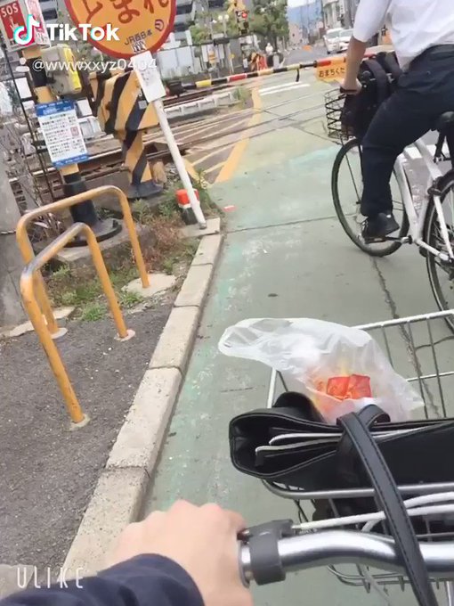 汗だくで帰ってる学生さんに、、 https://t.co/EBuTC8lSxO