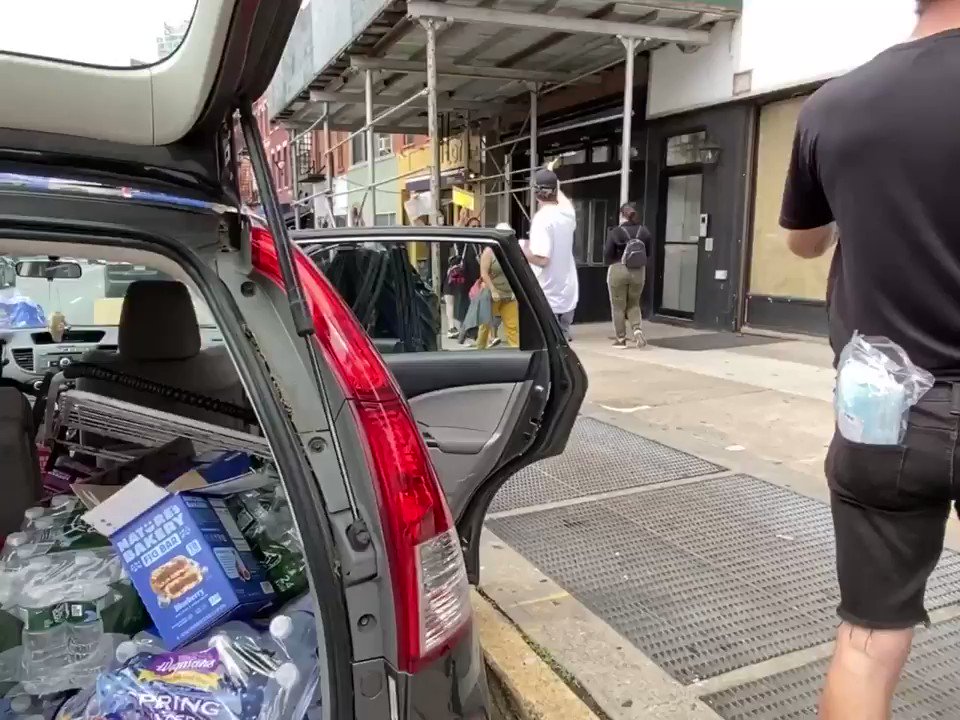 david bowles (@aquanasium) on Twitter photo 05/06/2020 18:40:28 RTJ, the soundtrack of the protest in brooklyn. @therealelp @KillerMike RTJ, the soundtrack of the protest in brooklyn. @therealelp @KillerMike