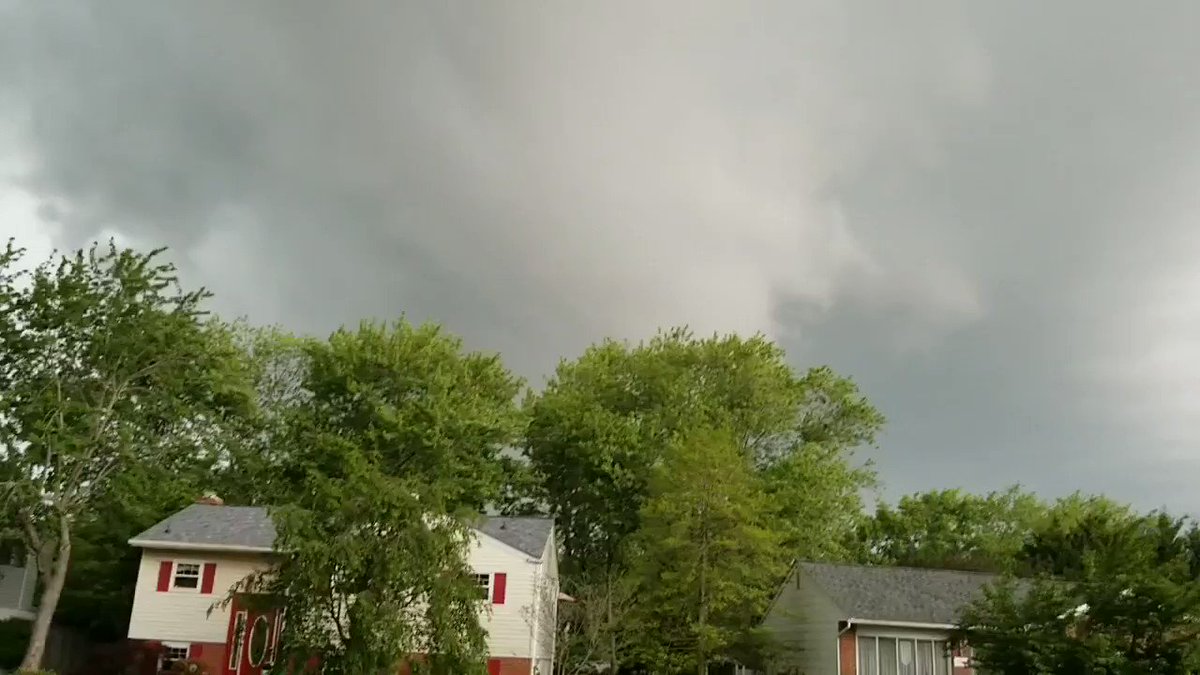 Gary Werner (@GaryWerner10) on Twitter photo 05/06/2020 22:07:04 Storm is moving fast! Storm is moving fast!