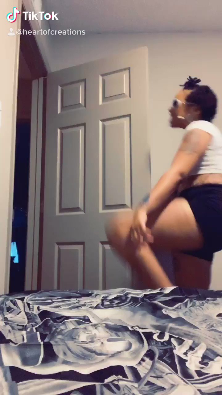 Amiracle Williams on X: Back at it again with the bullshit🤣  t.coexDIZJOUPI  X