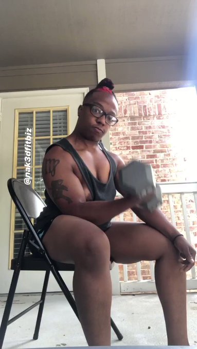 Titty keeps POPPIN out ?
-
See More: https://t.co/1PHAlxZ4pA ?
-
#nakedfitbiz #nudeworkouts #nsfw #blacknipples