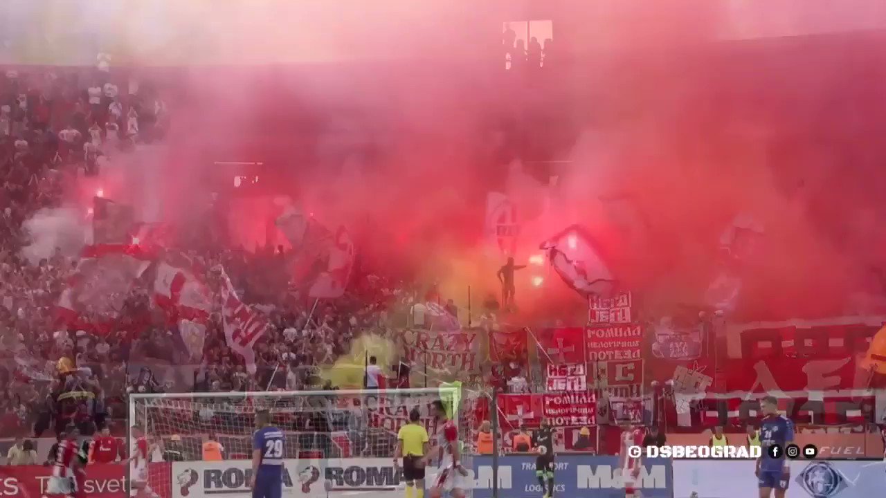 Estrela Vermelha x Radnicki Muita pirotecnia na torcida do Estrela