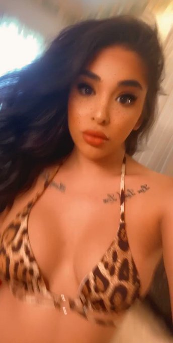 Little bubble bath moment on my onlyfans coming up! Go and subscribe :) 

https://t.co/lwkQijHA4d ??