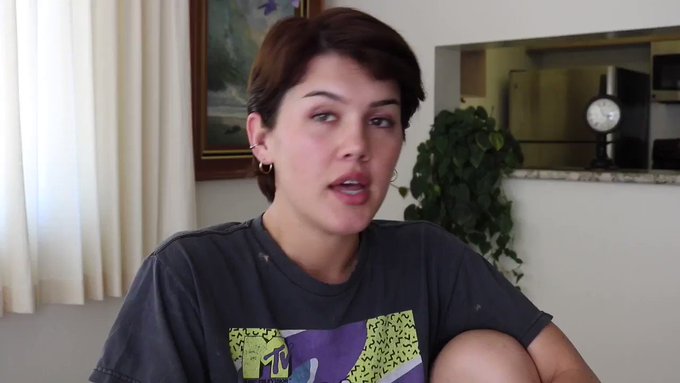 heh heh heh  i did a quick running out the door makeup look and i&rsquo;m a psycho so yay  https://t.co/ATpNB0kq4L