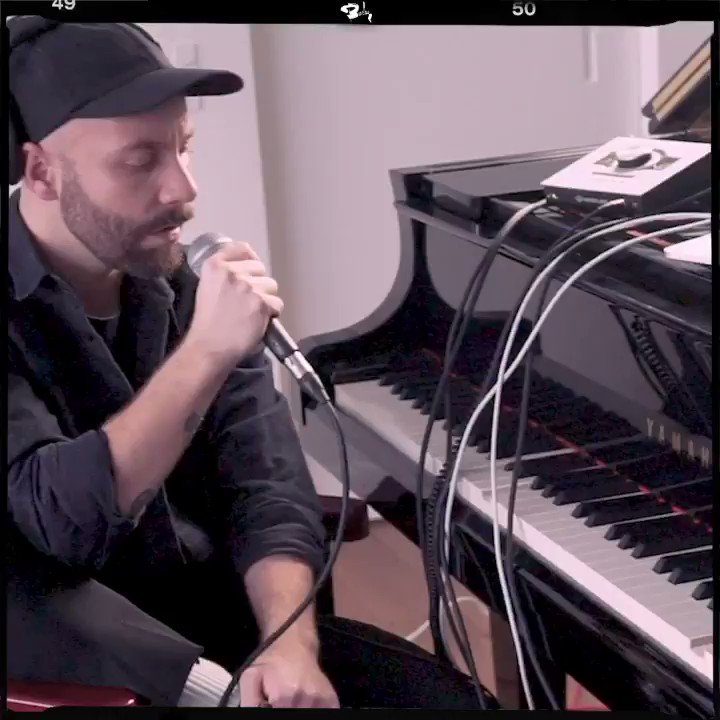 Le 24 avril dernier, @Woodkid faisait un retour fracassant avec Goliath, un single porté par une instru uppercut et un clip puissant. Aujourd’hui, l'artiste dévoile une version plus épurée rendant le titre davantage intimiste. Sublime ! https://t.co/X897GF2D9d https://t.co/Z0kkvpSBzK
