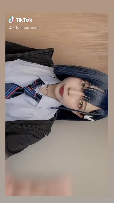 コスプレイヤー月乃うららのTwitter動画1