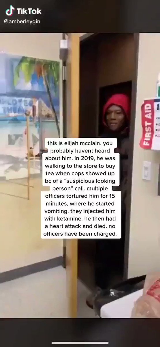 This young man, Elijah Mclain, was another victim of police brutality, and his murderers are still roaming around, free as can be. #ElijahMcClain
https://t.co/yEyhAbJUzc https://t.co/3lkxMioZy6