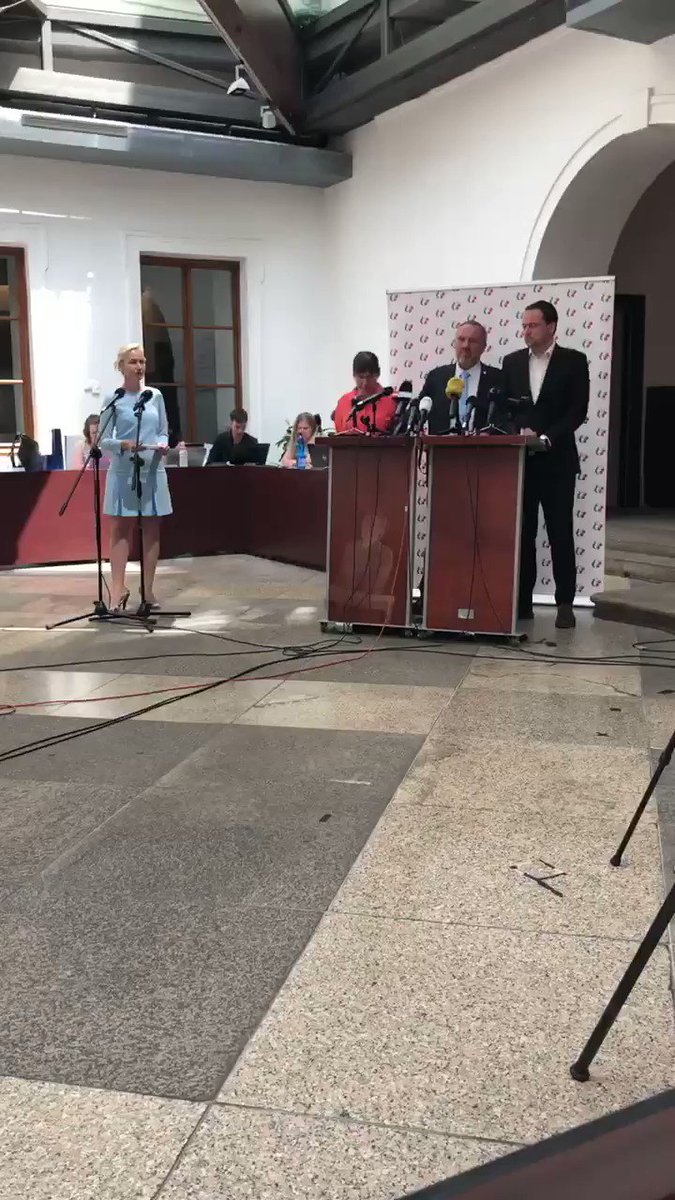 Dnešní tisková konference KSČM a Milada Horáková. https://t.co/FJFK1fRFeq