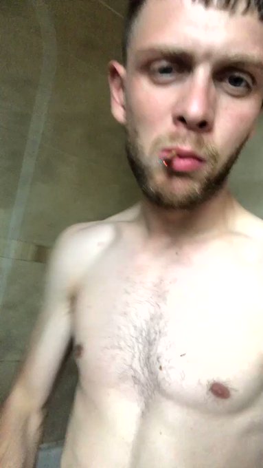 Come get this hard and make me spunk before I get in the shower??

#weed #scally #chav #splif #zoot #smoke